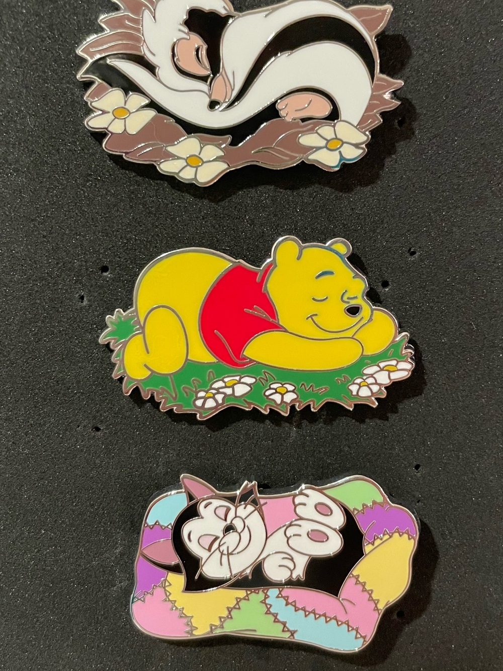 Disney sweet dreams pin set - Flower, Pooh, and Figaro sleeping